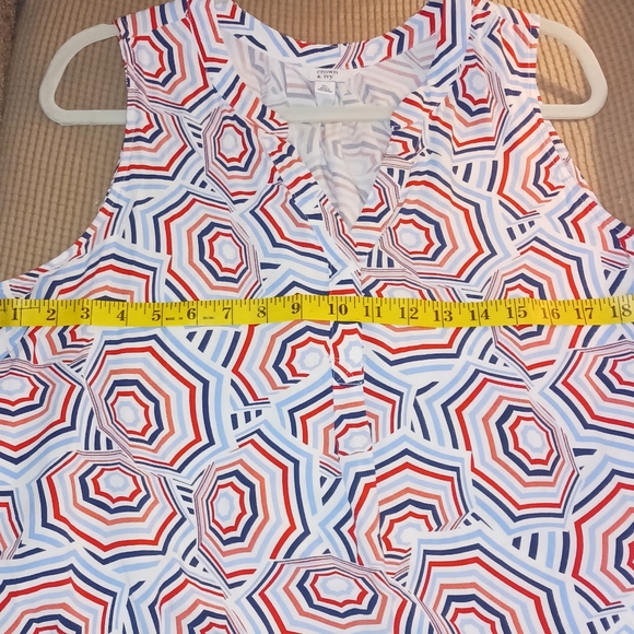 Crown Ivy Women's Sleeveless Red, White and Blue V-Neck Top Size XL - Picture 8 of 9